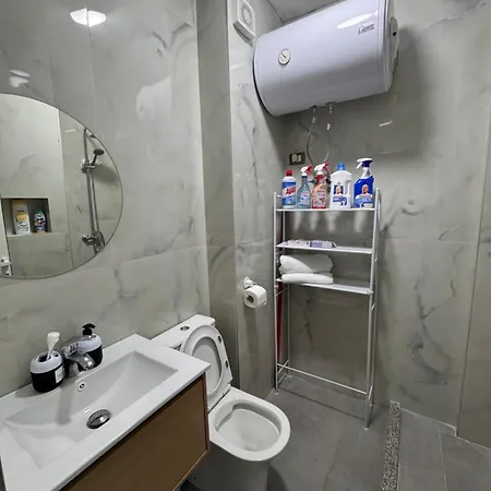 Sea Breeze Apartment *